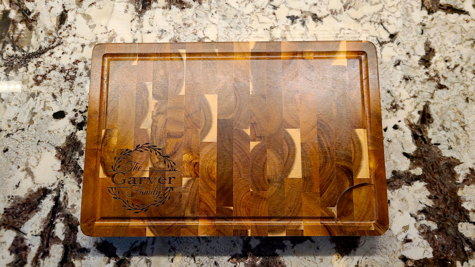 acacia cutting board