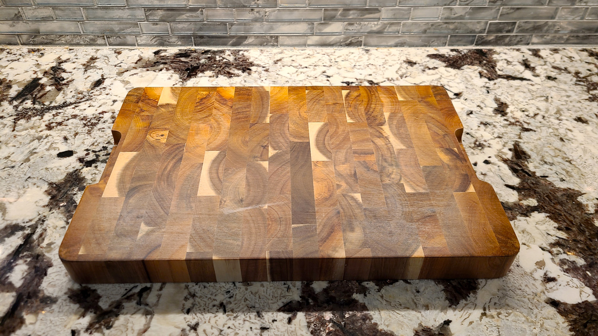 acacia cutting board